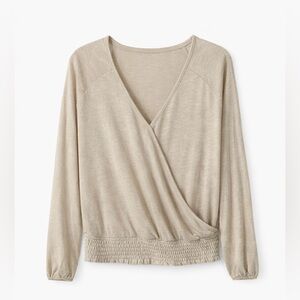 🍒 Charming Charlie Long sleeve knit blouse